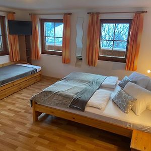 Pokój z łóżkiem king-size